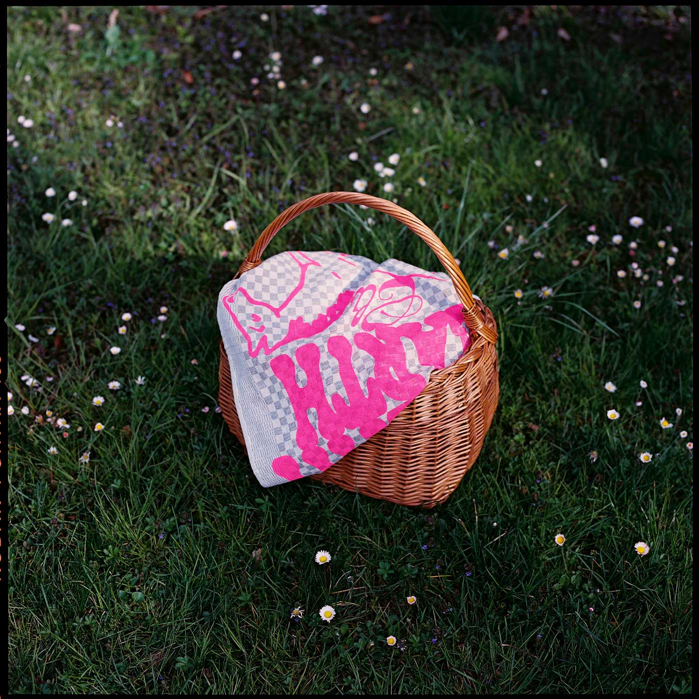 tea-towel_easter-basket_1400x1400@2x
